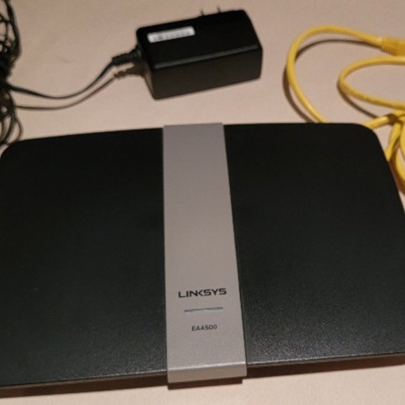 Cisco Linsksy EA4500 Dual Band Wi-Fi Wireless Router - Picture 2 of 4